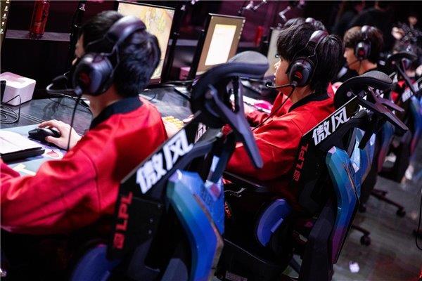 盟职业赛指定用椅 傲风G7凭啥这么火CQ9电子app明星直播同款 英雄联(图3)